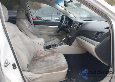 2010 Subaru Outback 2.5I Premium из США, поврежденный, VIN 4S4BRCCC8A3353426